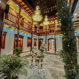 & Rooftop King Experience By David **** Quito