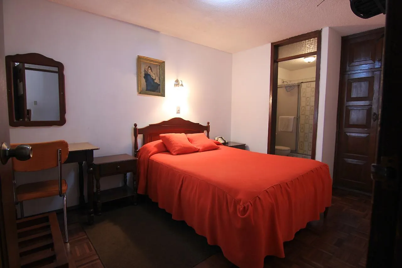 ***  Hotel Interamericano Quito Ecuador