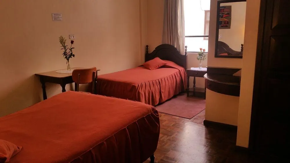 ***  Hotel Interamericano Quito Ecuador
